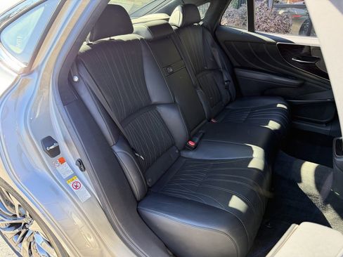 Used 2018 Lexus LS 500 w/ Interior Upgrade Package image 39