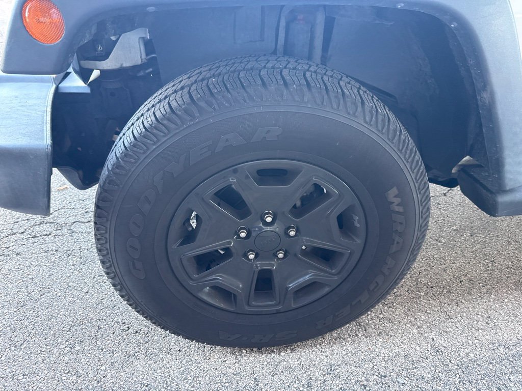 Used 2018 Jeep Wrangler Unlimited Sport w/ Quick Order Package 24W AWD/4WD image 8