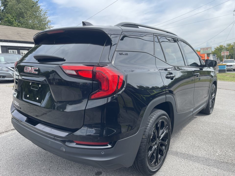 Used 2021 GMC Terrain SLE w/ Driver Convenience Package FWD image 6