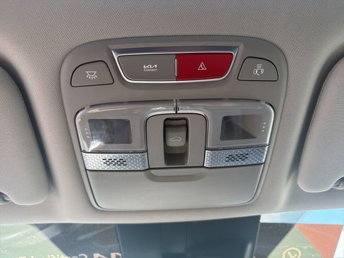 Certified 2023 Kia Telluride S w/ S Sunroof Package AWD/4WD image 15