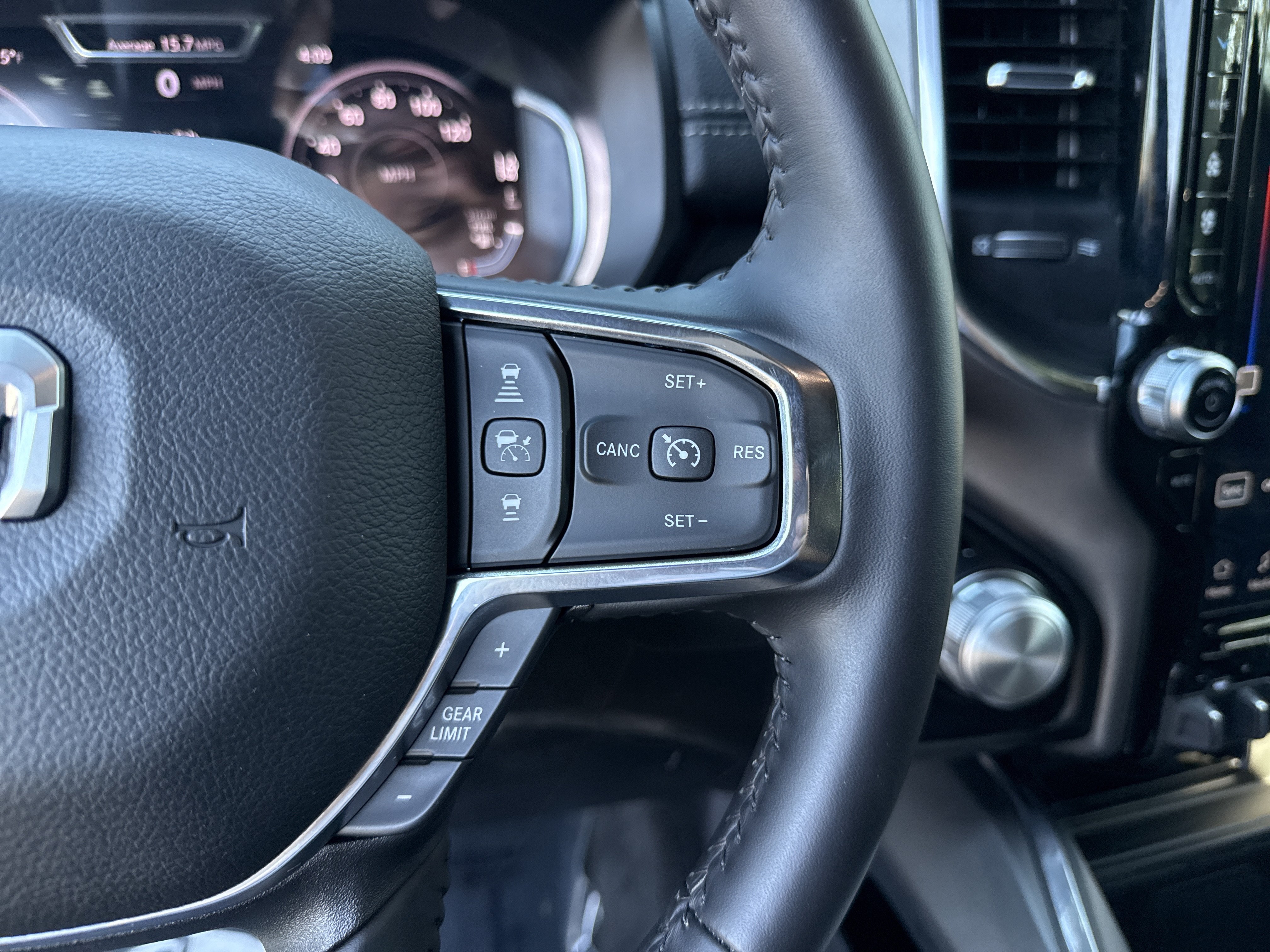 Used 2024 RAM 1500 Laramie AWD/4WD image 19