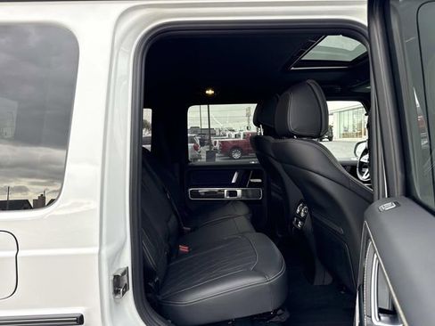 Used 2022 Mercedes-Benz G 550 image 16