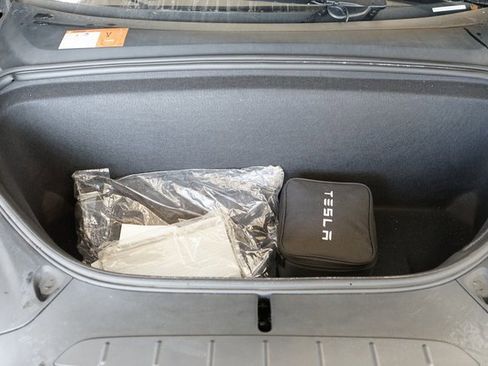 Used 2017 Tesla Model X 75D image 51