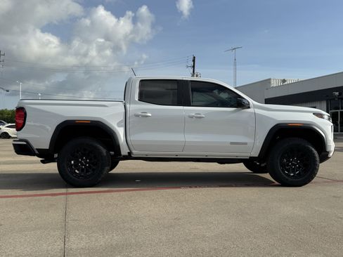 New 2026 GMC Canyon Elevation w/ Convenience Package image 7