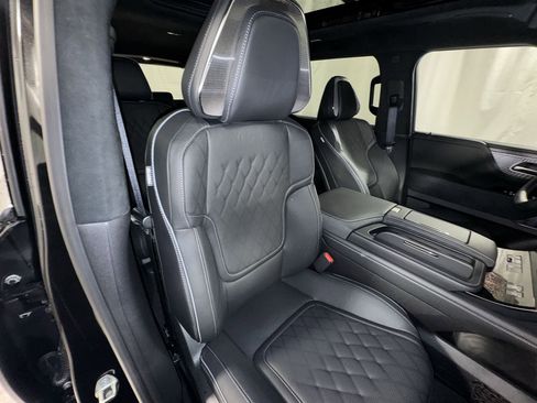 New 2026 INFINITI QX80 Autograph image 32