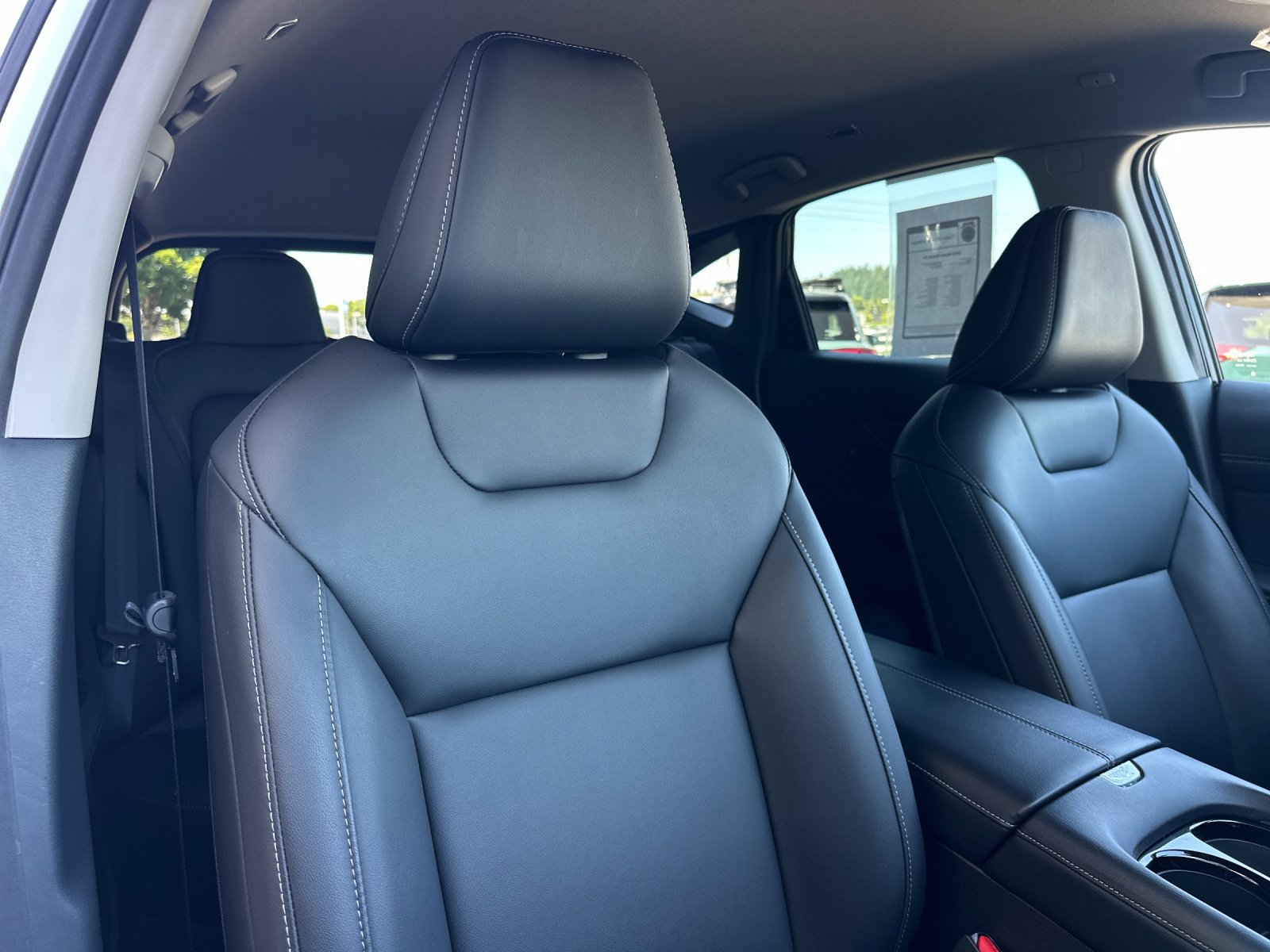Certified 2025 Nissan Murano SV AWD/4WD image 17