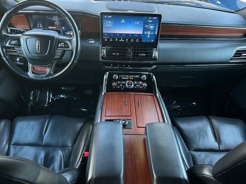 Certified 2022 Lincoln Navigator L Reserve image 12