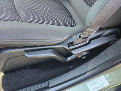Used 2016 Dodge Journey SE w/ Flexible Seating Group FWD image 34