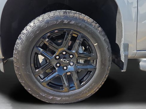 Used 2024 Chevrolet Silverado 1500 Custom w/ Turbomax Blackout Package image 28