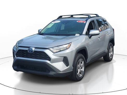 Certified 2024 Toyota RAV4 XLE w/ Convenience Package AWD/4WD image 3