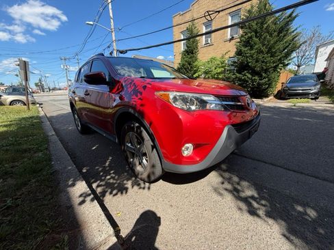 Used 2015 Toyota RAV4 XLE AWD/4WD image 5