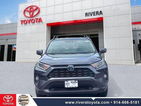 Used 2021 Toyota RAV4 XLE w/ XLE Grade Weather Package AWD/4WD image 2