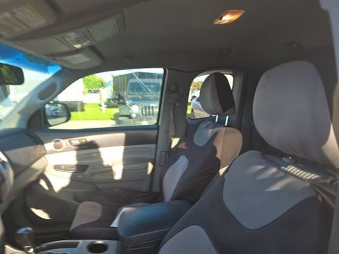 Used 2013 Toyota Tacoma PreRunner w/ SR5 Pkg RWD image 7