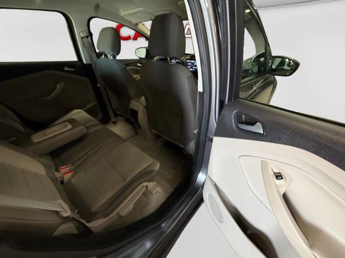 Used 2013 Ford C-MAX SE FWD image 21
