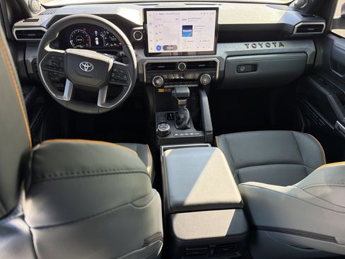 Certified 2025 Toyota 4Runner Trailhunter image 4