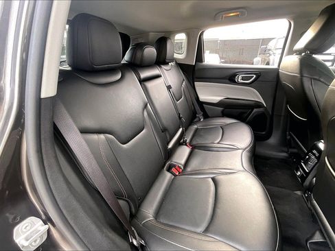 Used 2022 Jeep Compass Limited image 31