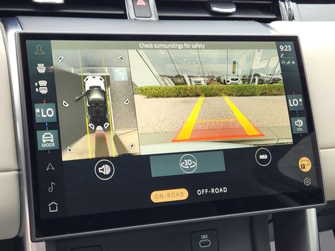 Certified 2025 Land Rover Discovery Sport S image 23