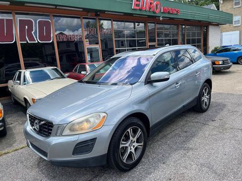 Used 2013 Volvo XC60 T6 AWD/4WD image 2