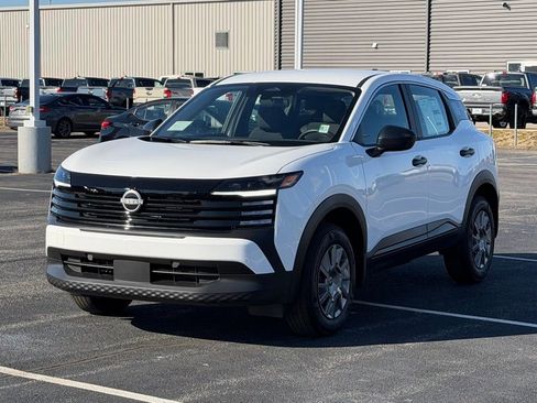 New 2026 Nissan Kicks S image 8