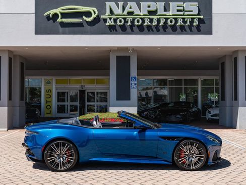 Used 2022 Aston Martin DBS Superleggera Volante RWD image 38