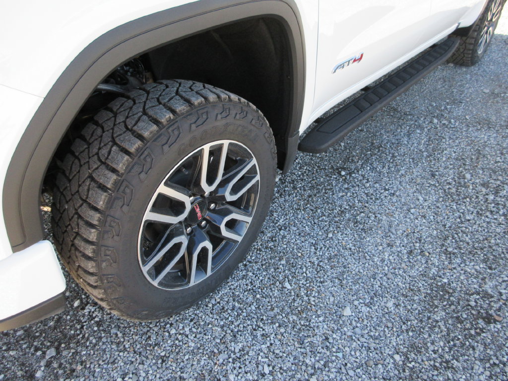 New 2026 GMC Sierra 1500 AT4 w/ AT4 Premium Package AWD/4WD image 12