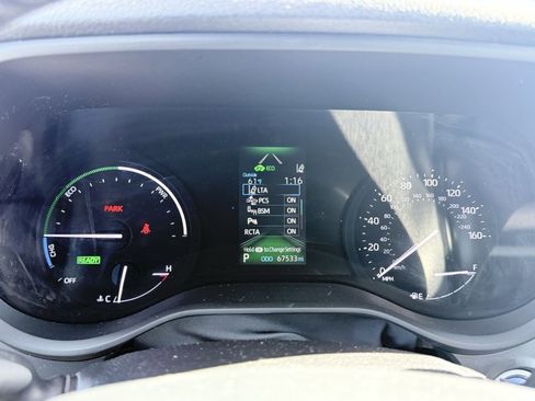 Used 2021 Toyota Sienna XLE image 14