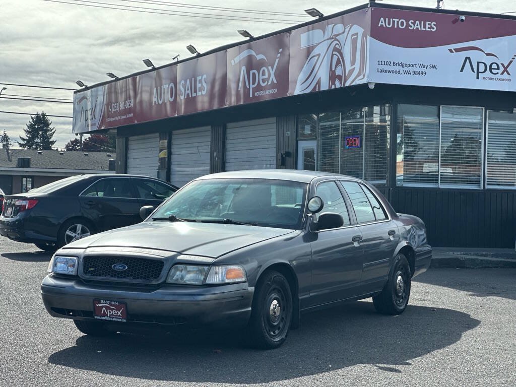 Used 2004 Ford Crown Victoria Police Interceptor RWD image 2