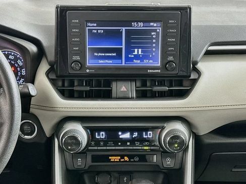 Used 2022 Toyota RAV4 XLE w/ Convenience Package FWD image 15