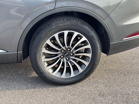 Used 2023 Lincoln Aviator Reserve AWD/4WD image 9