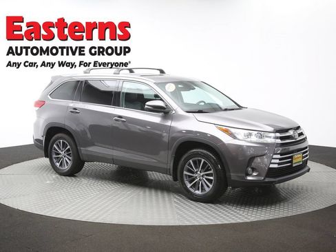 Used 2019 Toyota Highlander XLE AWD/4WD image 52