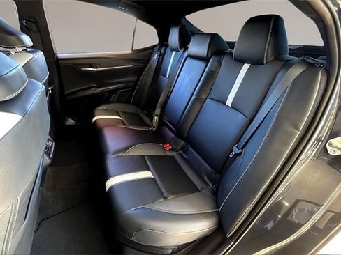 Used 2025 Toyota Camry SE image 19