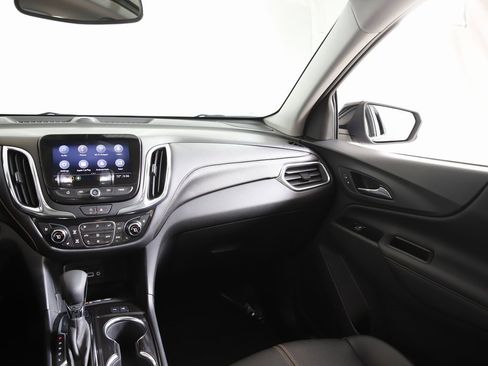 Used 2022 Chevrolet Equinox Premier image 18