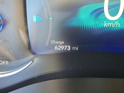 Used 2024 Chrysler Pacifica Select image 21