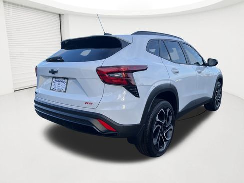 Certified 2025 Chevrolet Trax RS image 5