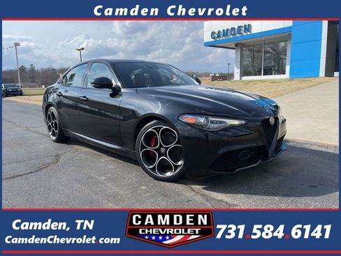 Used 2023 Alfa Romeo Giulia Veloce image 1