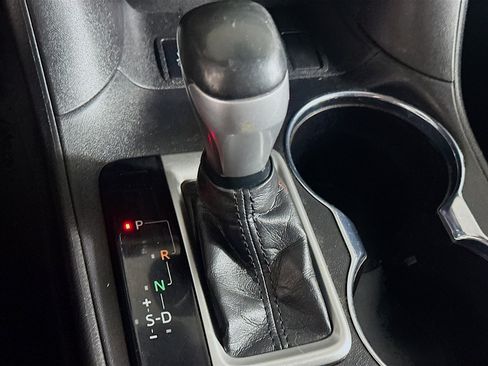 Used 2019 Toyota Highlander Limited image 25