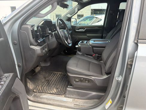 Used 2023 Chevrolet Silverado 1500 LT AWD/4WD image 44
