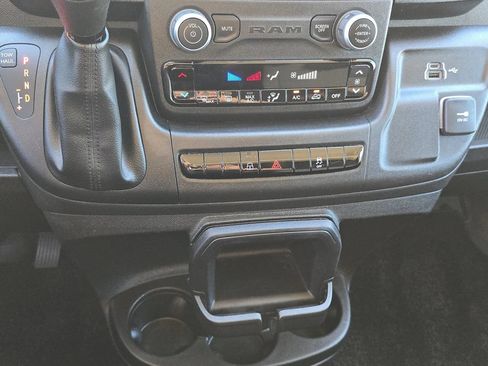 Used 2025 RAM ProMaster 2500 w/ Convenience Group FWD image 31