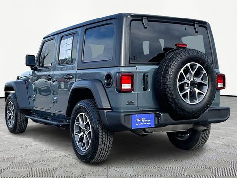 Used 2024 Jeep Wrangler Sport S image 13