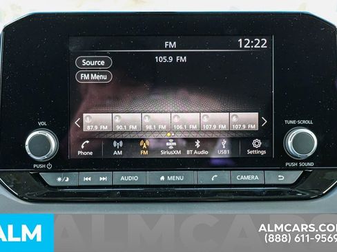 Used 2025 Nissan Pathfinder S image 44