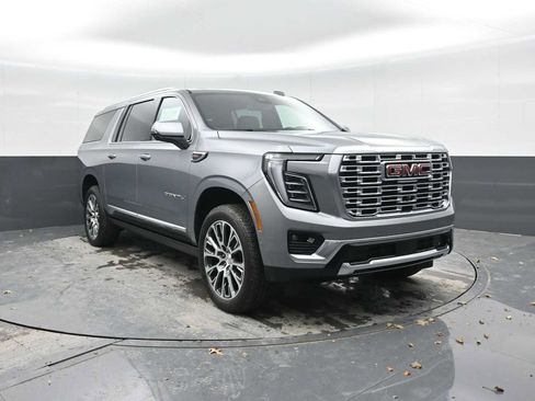 New 2026 GMC Yukon XL Denali w/ Sun & Power Step Package image 6