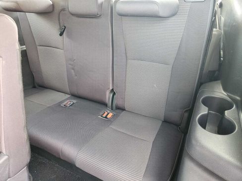 Used 2021 Toyota Highlander LE FWD image 29