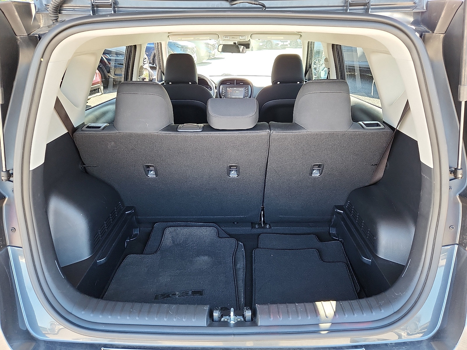 Used 2020 Kia Soul S FWD image 28
