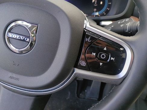 Used 2025 Volvo V60 B5 Cross Country Plus image 30