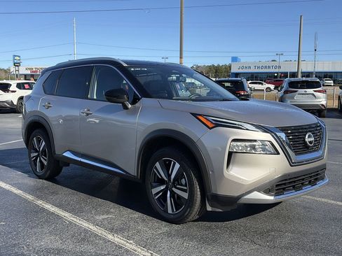 Certified 2023 Nissan Rogue Platinum w/ Platinum Premium Package image 8