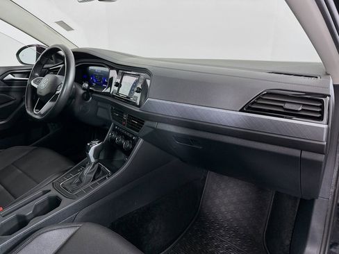 Used 2024 Volkswagen Jetta SE FWD image 29
