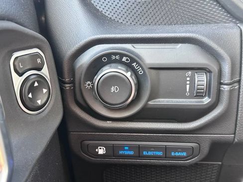 Used 2024 Jeep Wrangler Unlimited Rubicon 4xe AWD/4WD image 18