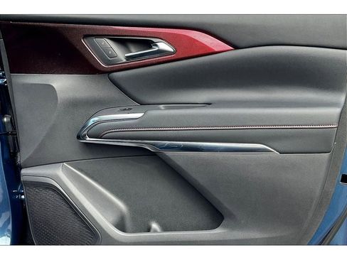 Used 2026 Chevrolet Traverse Z71 w/ Driver Confidence Package image 25