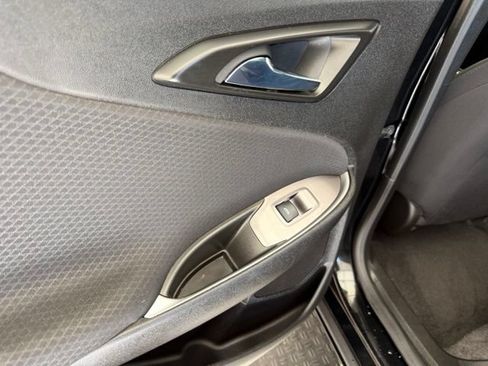 Used 2023 Chevrolet Malibu LT FWD image 18