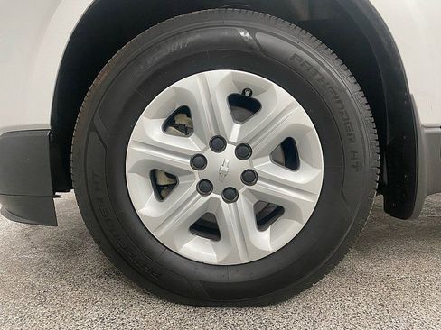 Used 2017 Chevrolet Traverse LS image 28